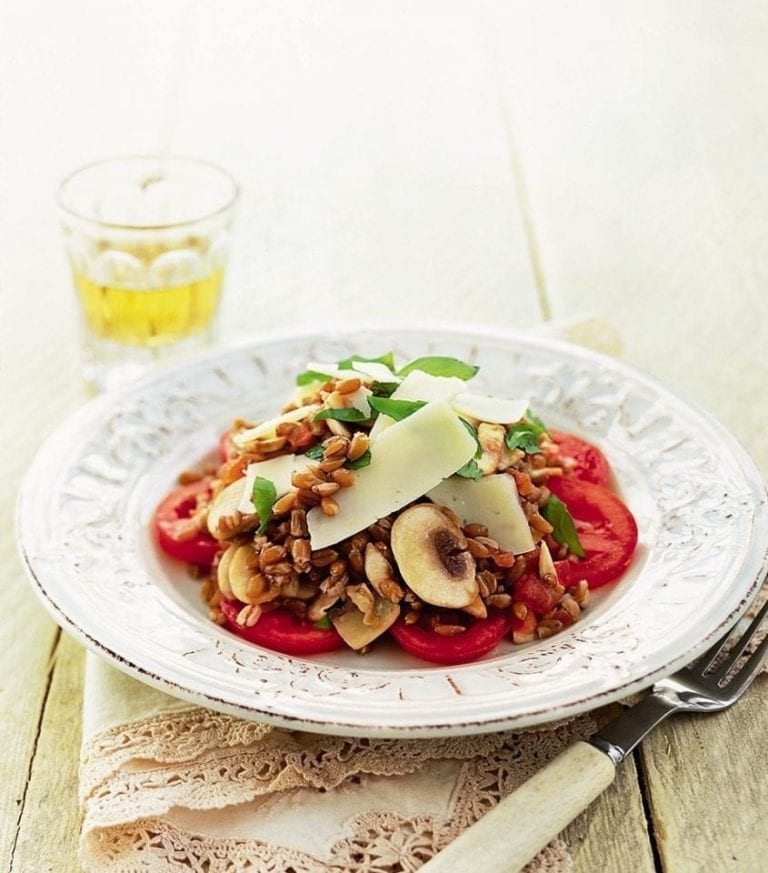 Farro, mushrooms and tomatoes