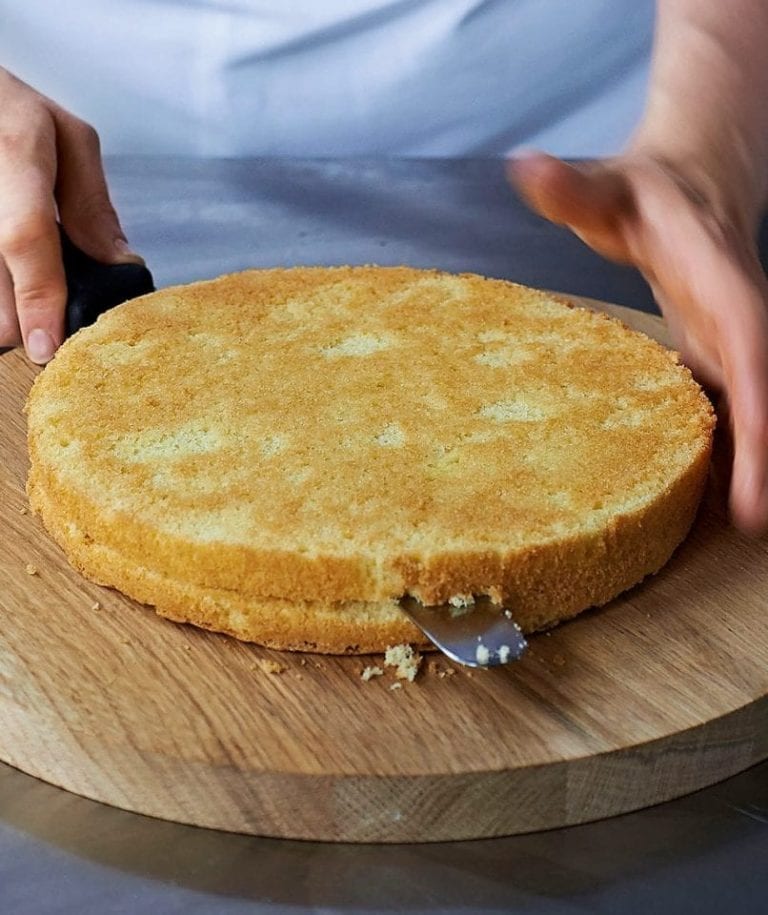 How to make sponges for a victoria sandwich