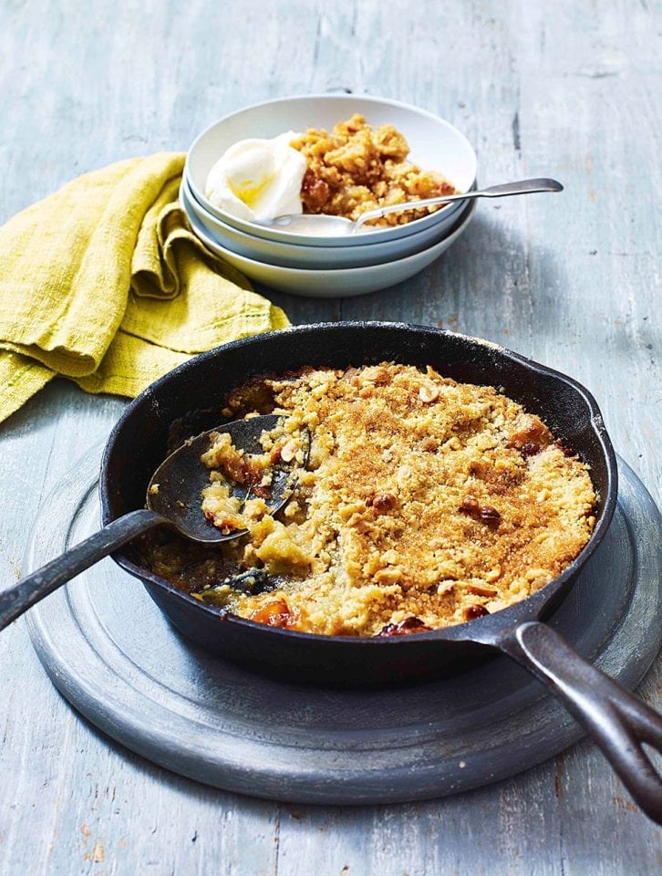 Toffee apple pan crumble recipe