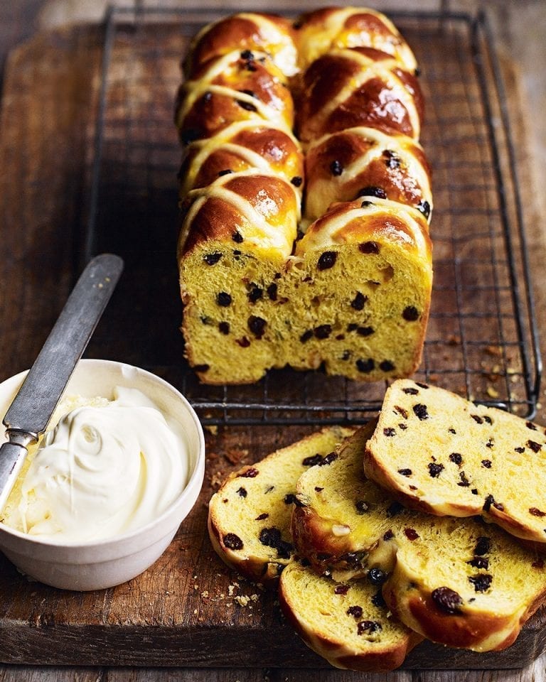 Hot cross bun loaf video recipe