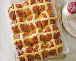 How to make saffron hot cross buns