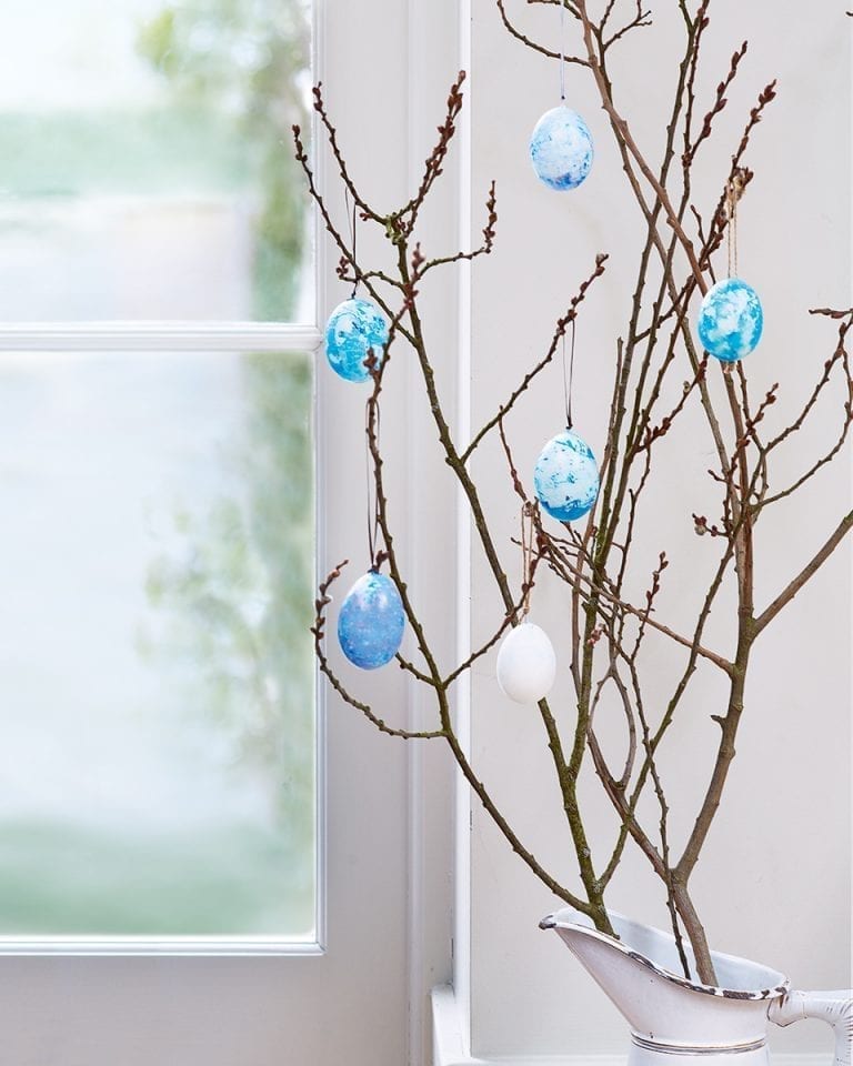 How to make an Easter egg tree