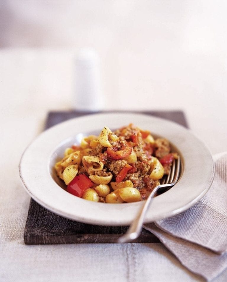 Quick pesto pasta with lamb