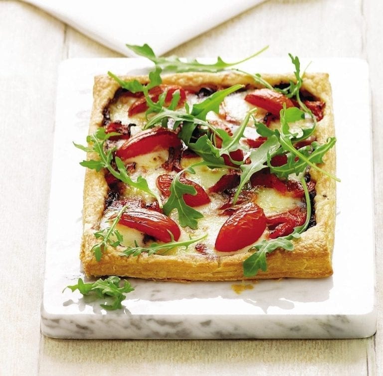 Speedy pepper, olive and tomato tart