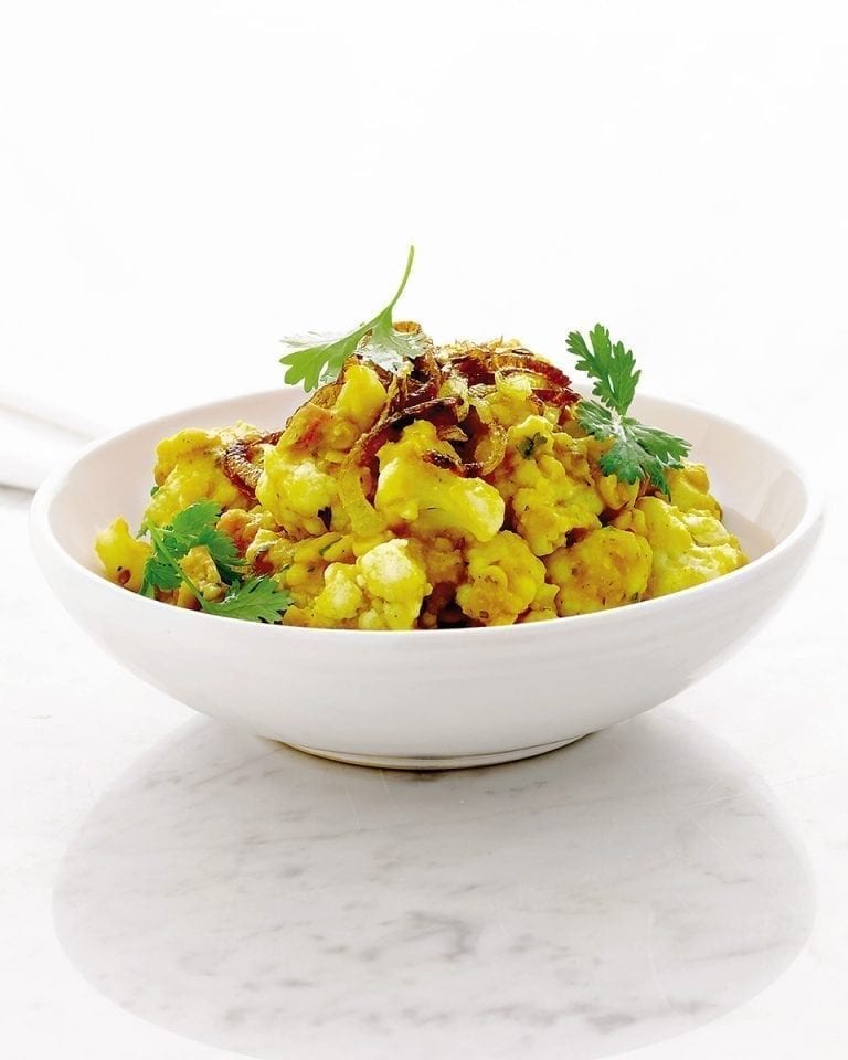 Microwave cauliflower and lentil curry