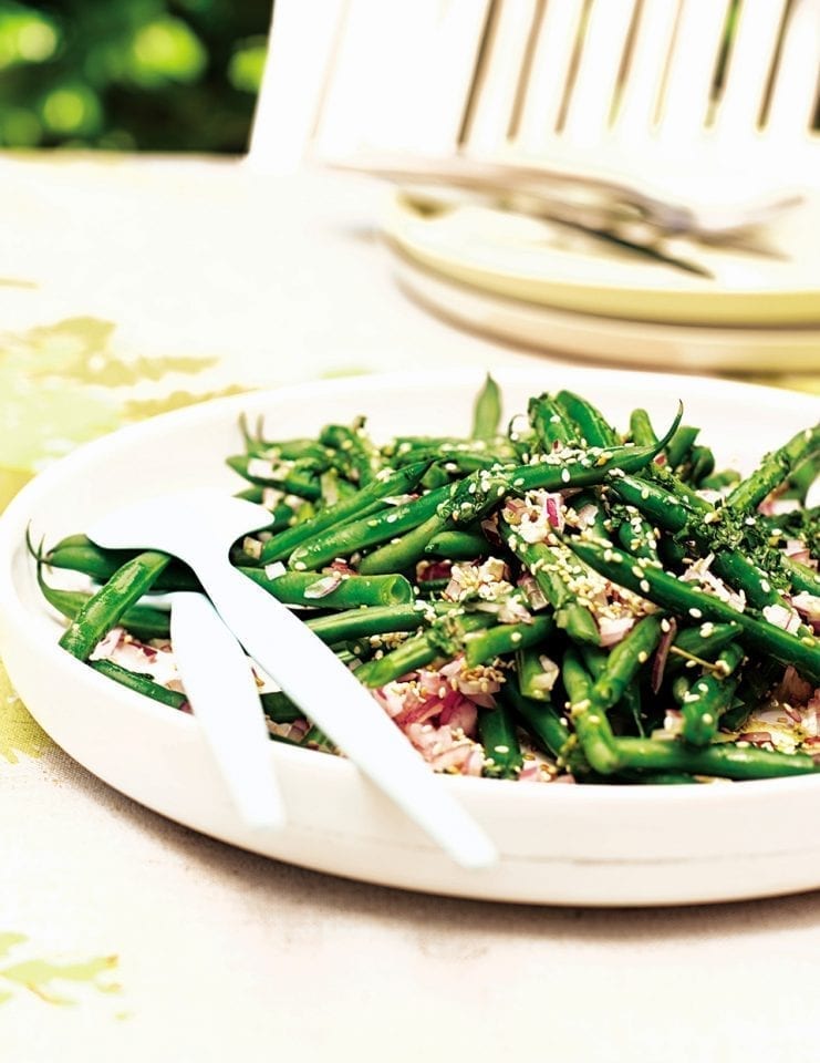 Green bean and sesame seed salad