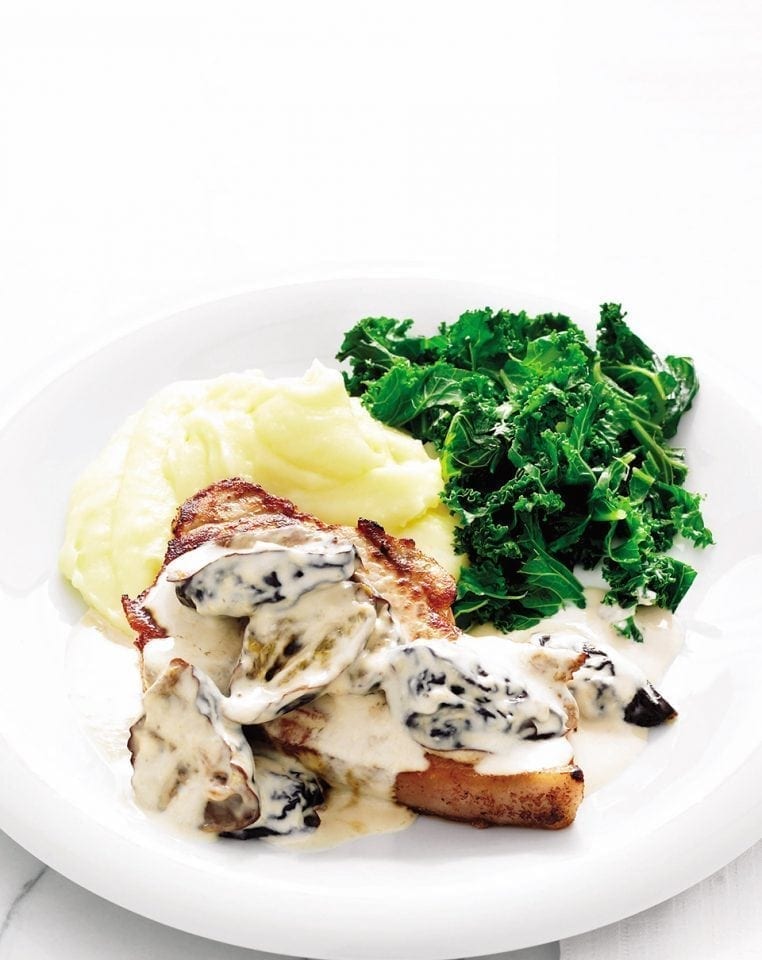 Quick creamy pork chops with prunes