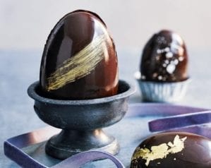 How to make (and decorate) chocolate Easter eggs