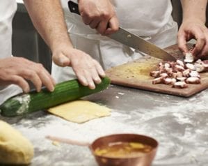 Best cookery classes for foodie men
