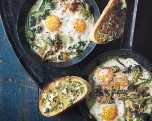 Baked broccoli and parmesan eggs – video