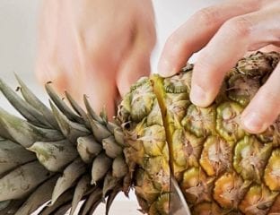 How to peel a fresh pineapple