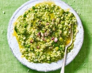 Asparagus, pea and mint risotto – video