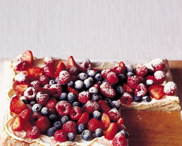 Mixed berry tart with vanilla mascarpone cream