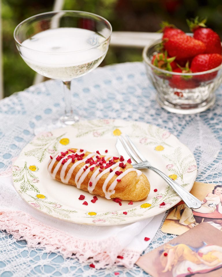 Strawberry éclairs