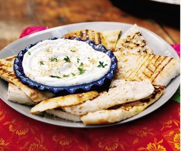 Sesame yogurt dip with flatbreads