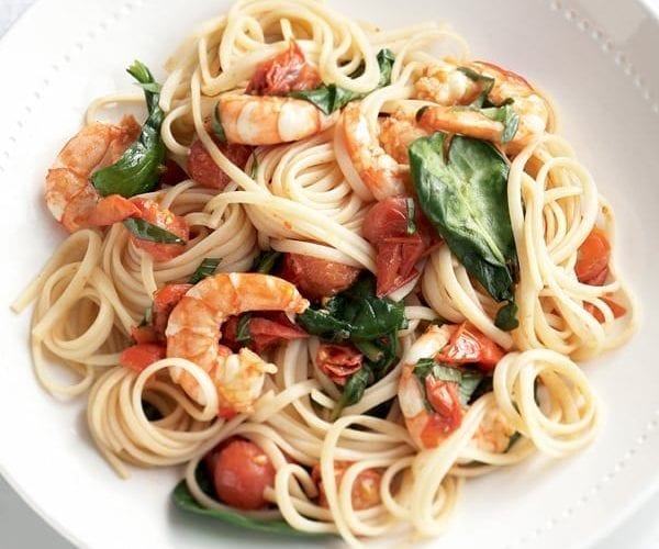 Chilli prawn and spinach linguine