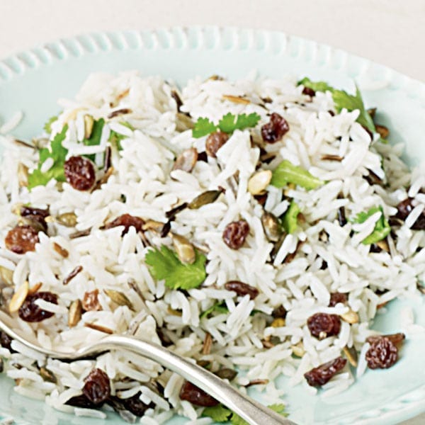 Rice with raisins and pumpkin seeds