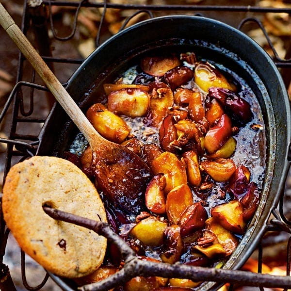 Cinnamon toffee apple wedges