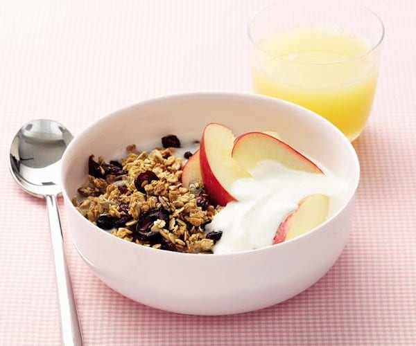 Speedy homemade granola