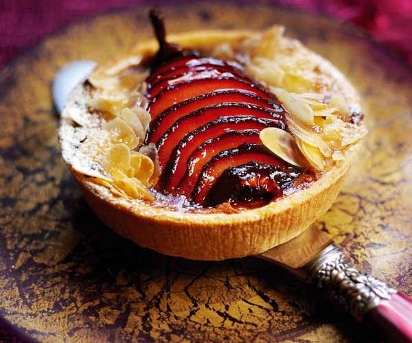 Pear and chocolate crumbles