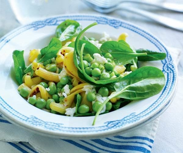 Summer spinach pasta salad