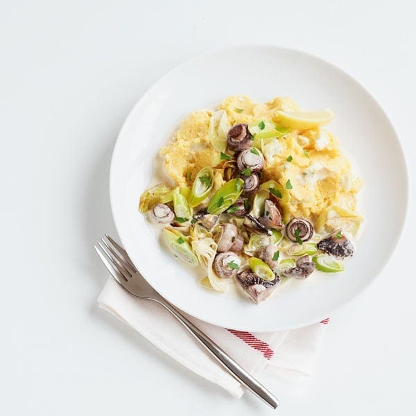 Quick polenta with mushroom and leek stroganoff