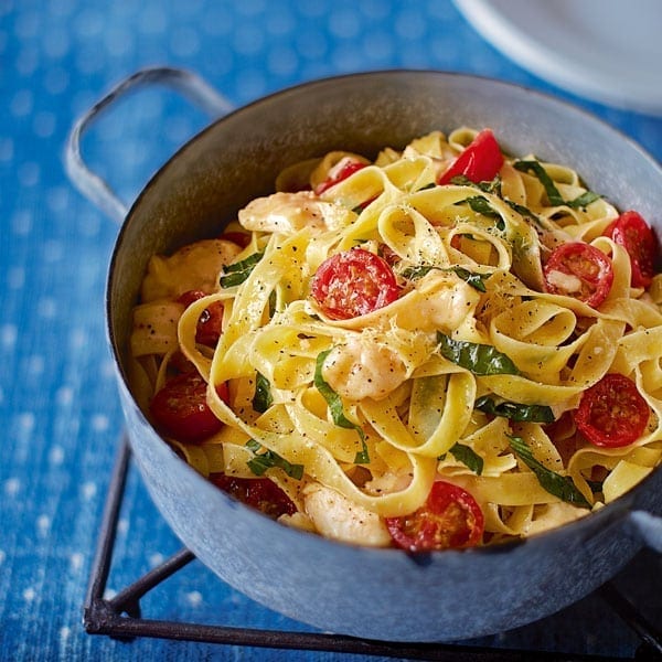 Fettuccine with melting Brie, cherry tomatoes and basil