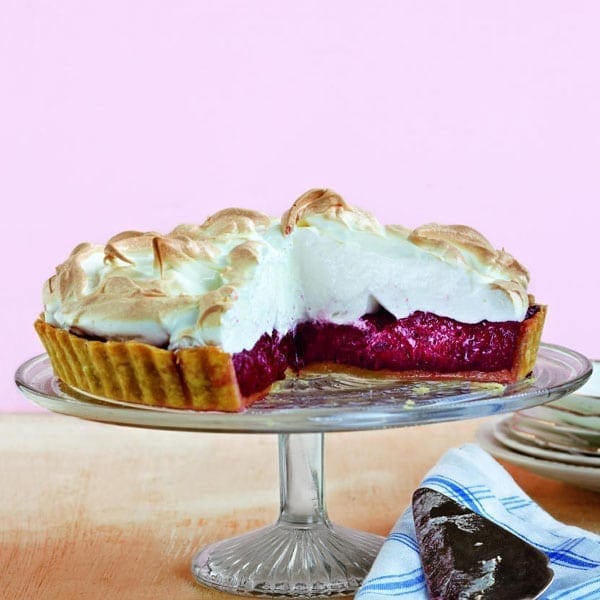 Cherry meringue pie