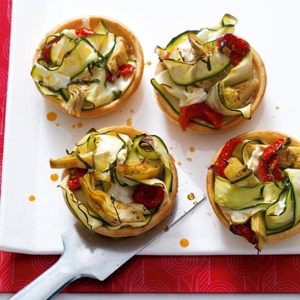 Courgette and artichoke tarts