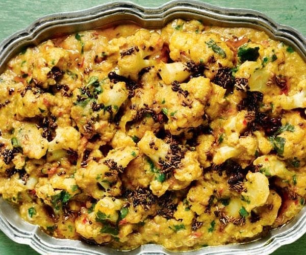 Cauliflower curry with coconut milk