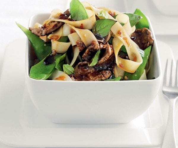 Stir-fried beef in black bean sauce