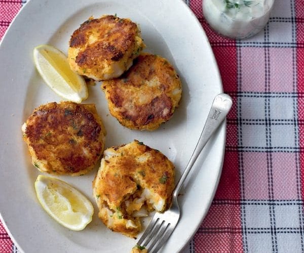 Fishcakes with parsley sauce