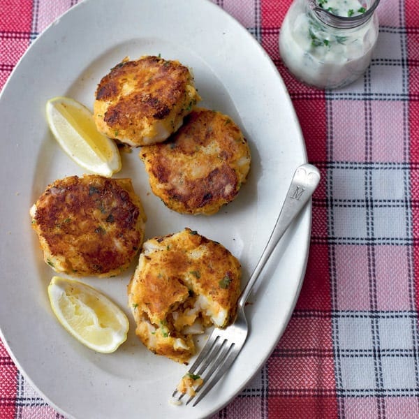 Fishcakes with parsley sauce