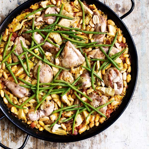 Rabbit, artichoke and rosemary paella