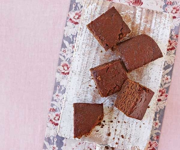Fat-free sticky toffee puddings