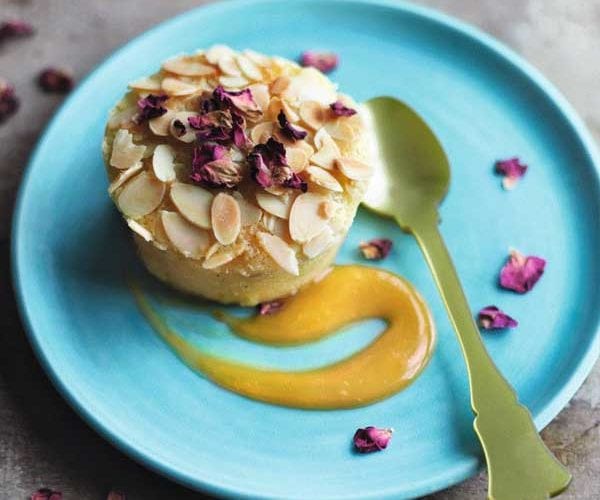 Vanilla cheesecake with blood oranges and caramel