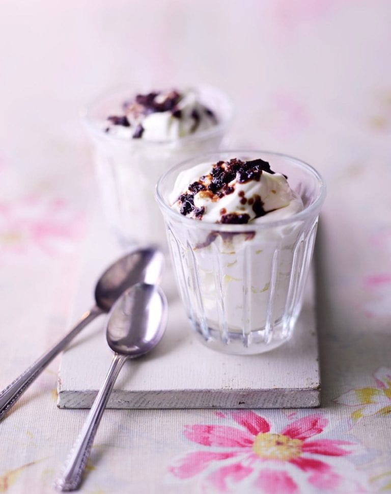 Elderflower creams with brown sugar