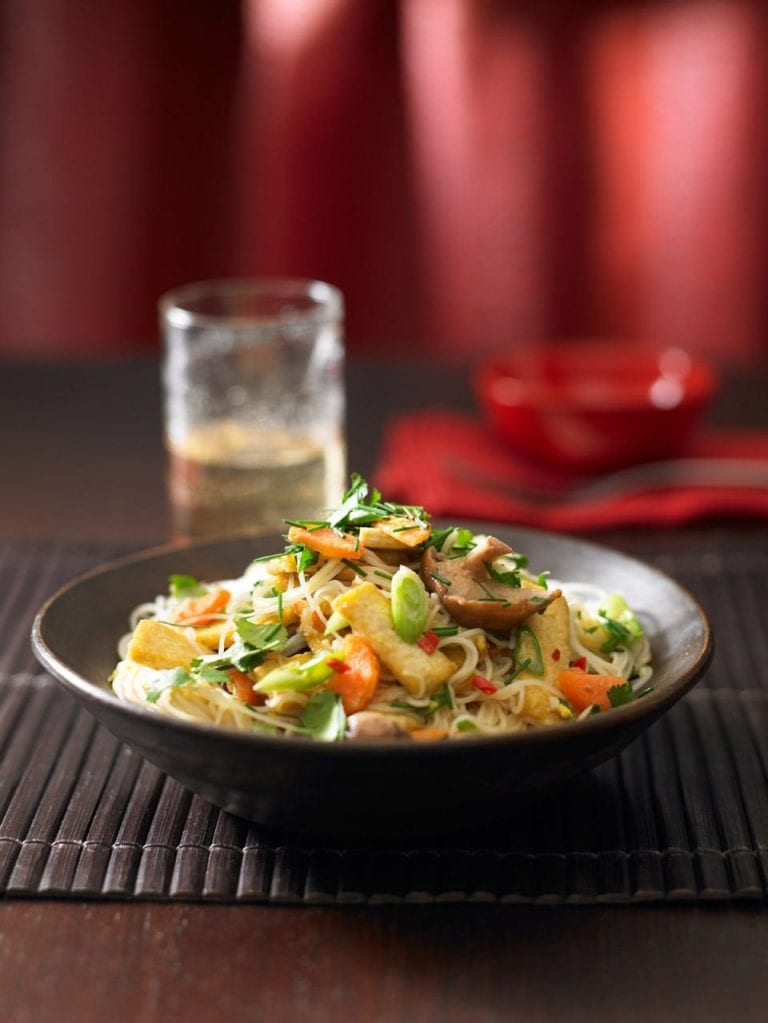 Tofu and mushroom pad Thai