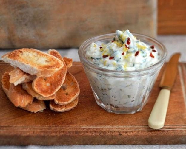 Cottage cheese Turkish-style eggs