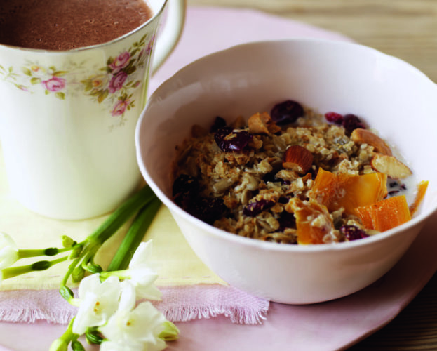Speedy homemade granola