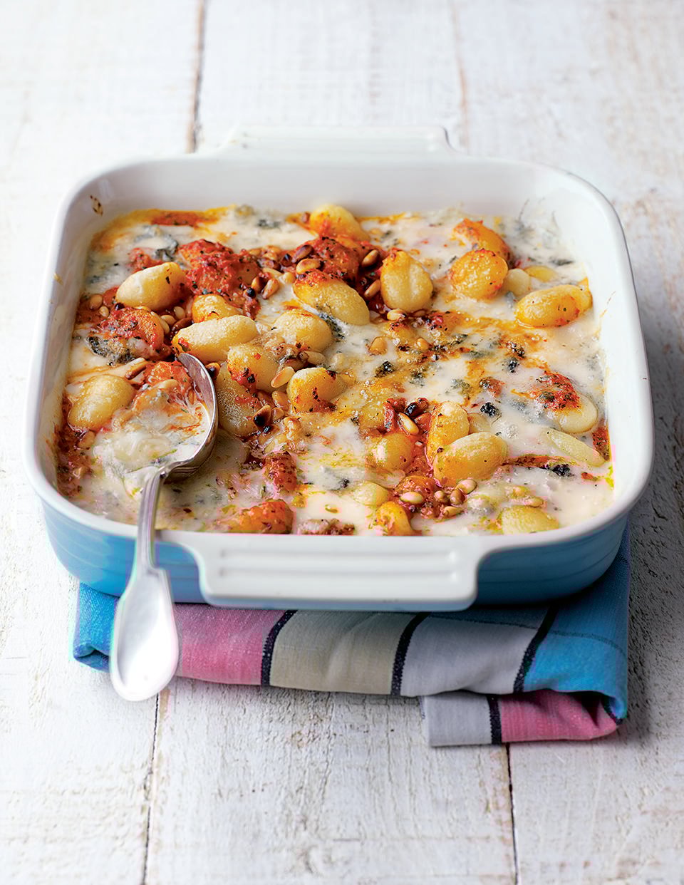 Gnocchi with red pepper and parsley pesto and blue cheese-image