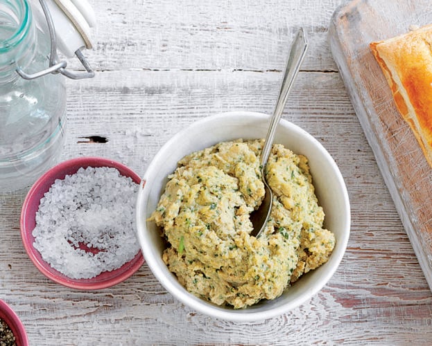 Dill houmous with green veg salad