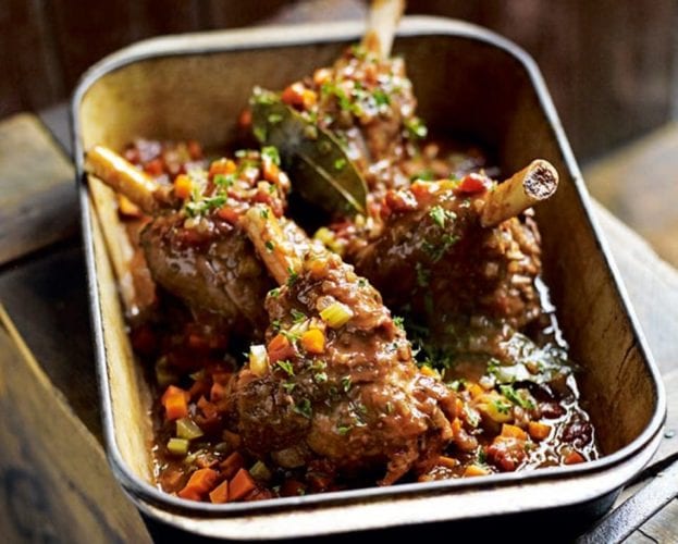 Braised lamb shanks with red wine, tomato and vinegar