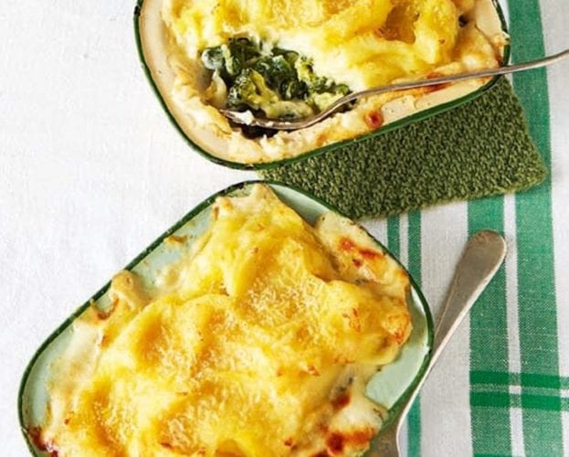Chilli, broccoli and mozzarella pies