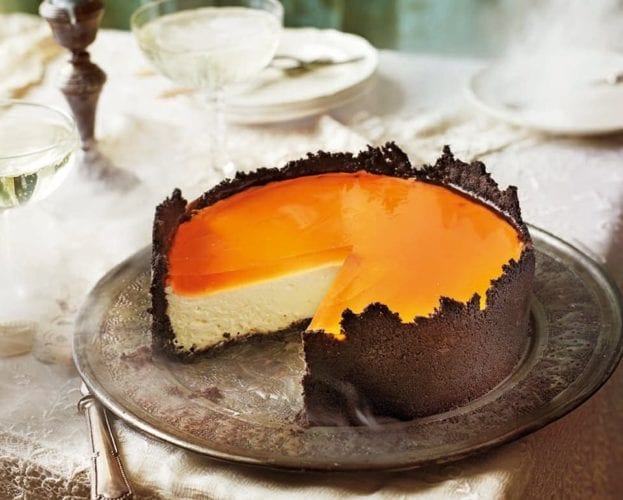 Aperol spritz cheesecake with an oreo base