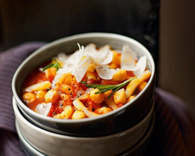Pasta and chickpea soup