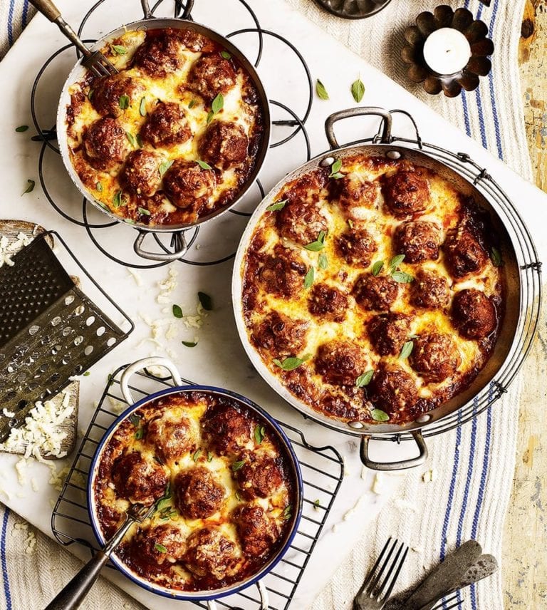 Baked American-style meatballs in smoky tomato sauce