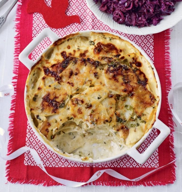 Potato gratin with bay leaves