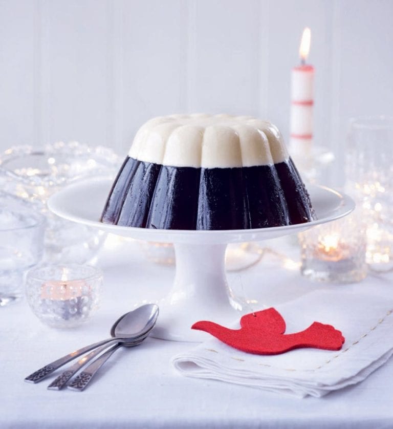 Black velvet and cream jelly