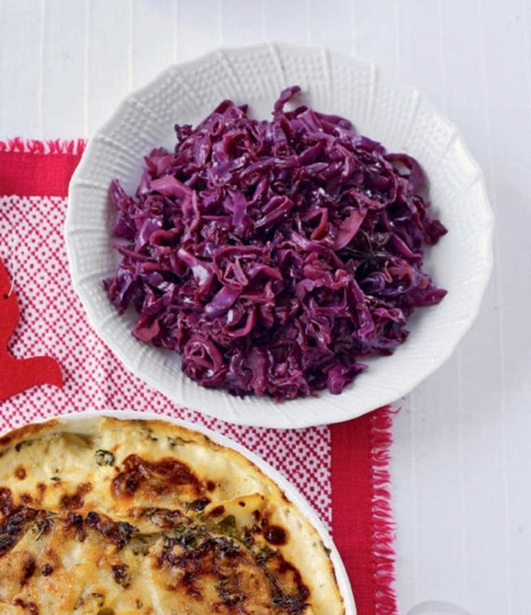 Spiced red cabbage